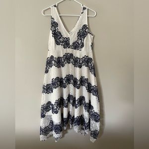White and navy blue lace Jessica Simpson maternity dress